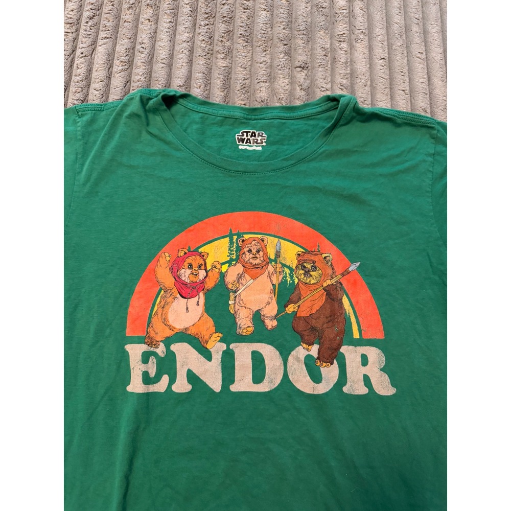 Star Wars Ewok Endor Rainbow Graphic T-Shirt Green Short Sleeve XL - Picture 2 of 6